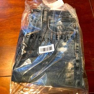 NWT American Eagle Highest Rise mom jeans 00 x-short